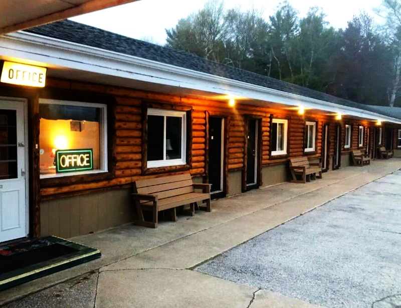 Holiday Motel - Web Listing (newer photo)